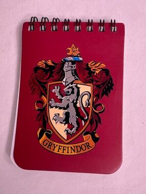 Harry Potter Wizarding World Gryffindor Spiral Note Book Novelty Spiral 4x3” New
